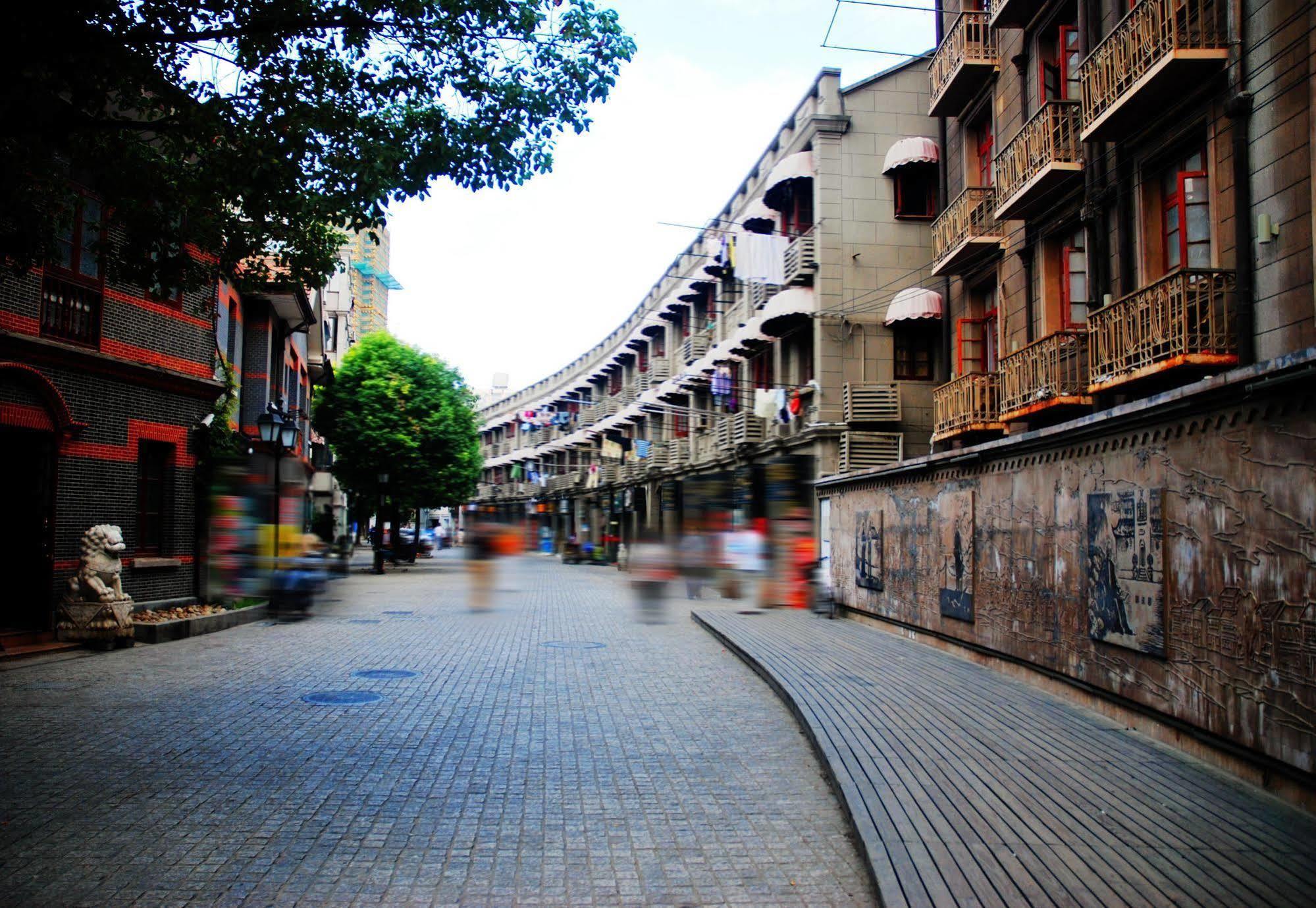 Kingtown Hongkou Shanghai Exteriör bild