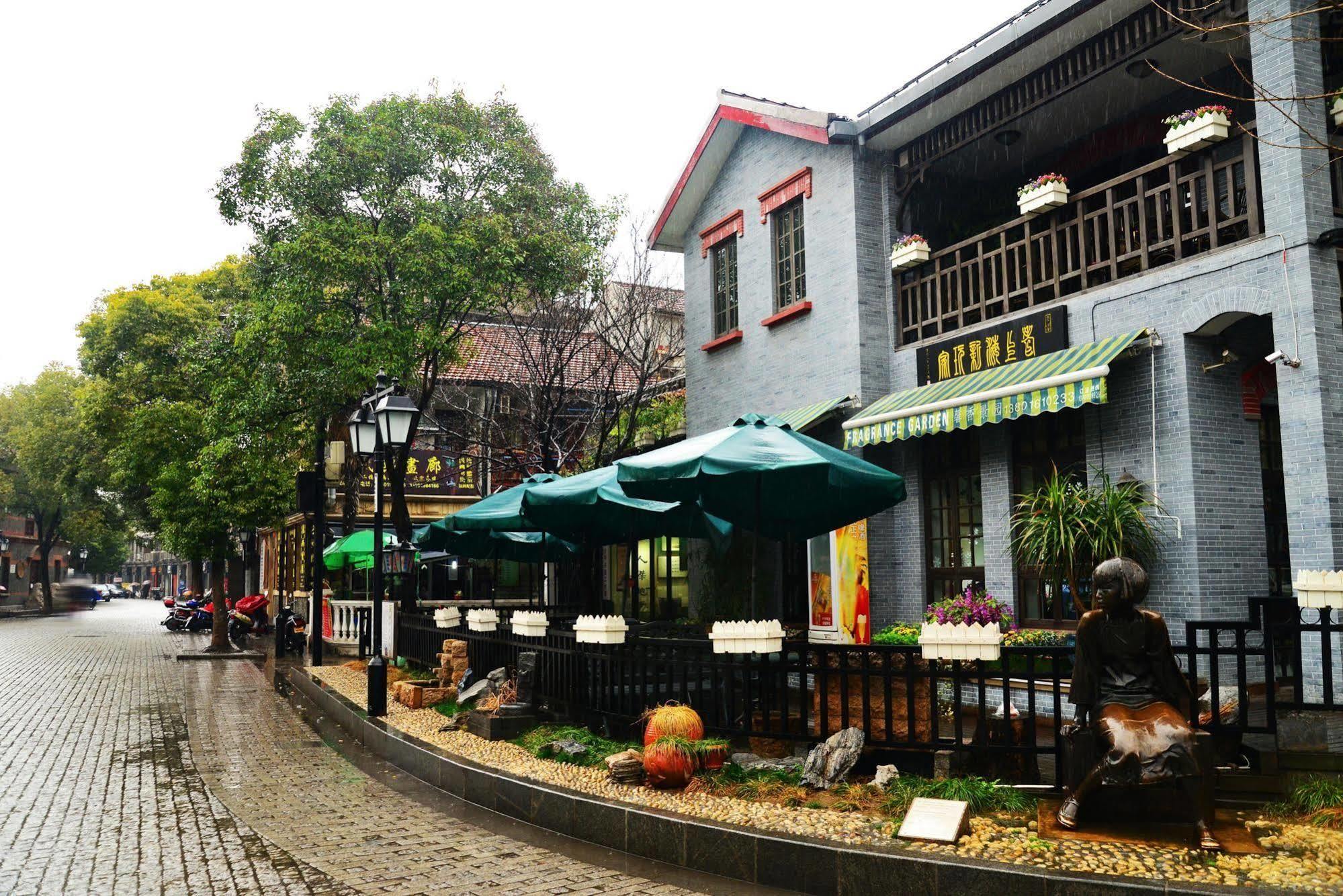 Kingtown Hongkou Shanghai Exteriör bild
